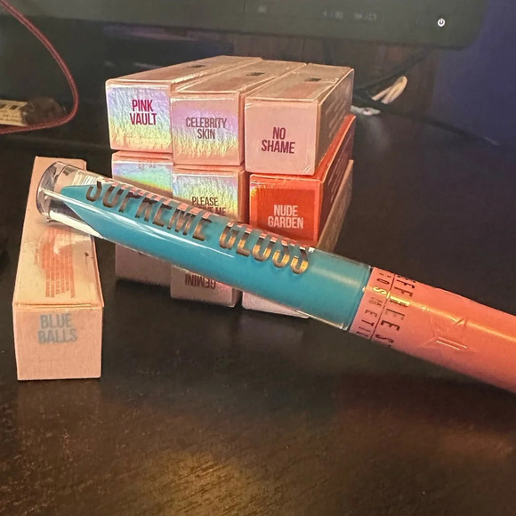 2/$20 Jeffree Star NIB Supreme Gloss color Blue Balls - Picture 2 of 6